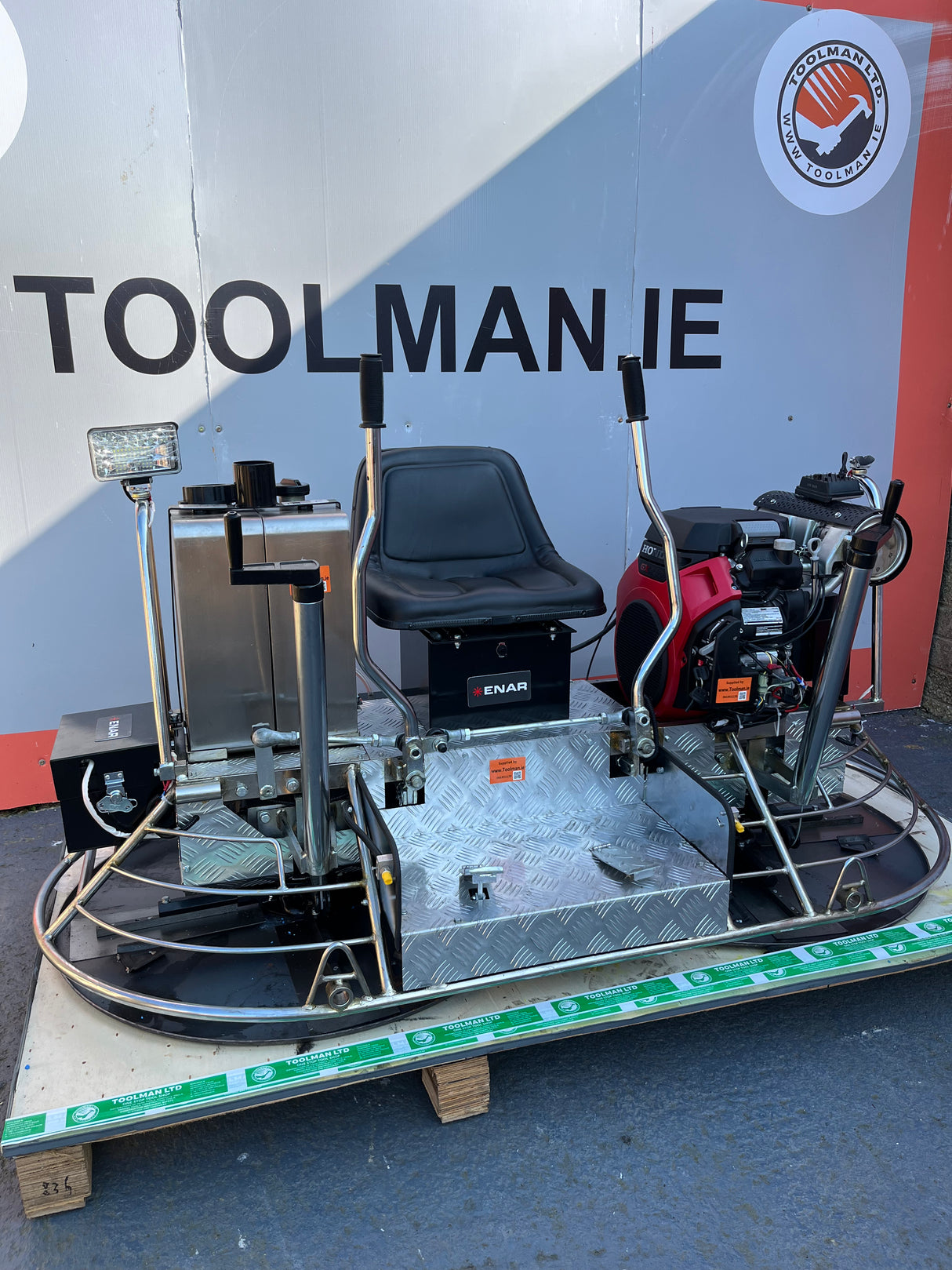 Enar Honda Ride-On Power Float with Honda GX690 Engine (Complete With Pan & Blades)