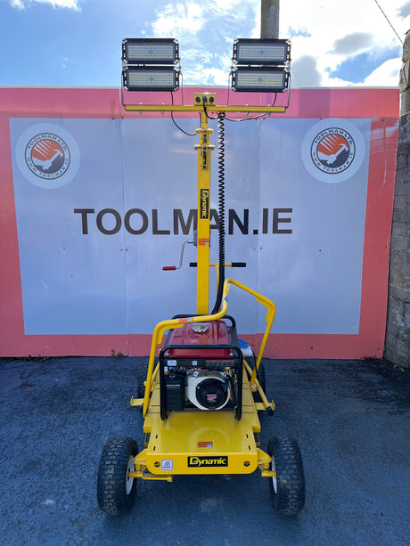 Dynamic Floodlight Tower with Honda Generator