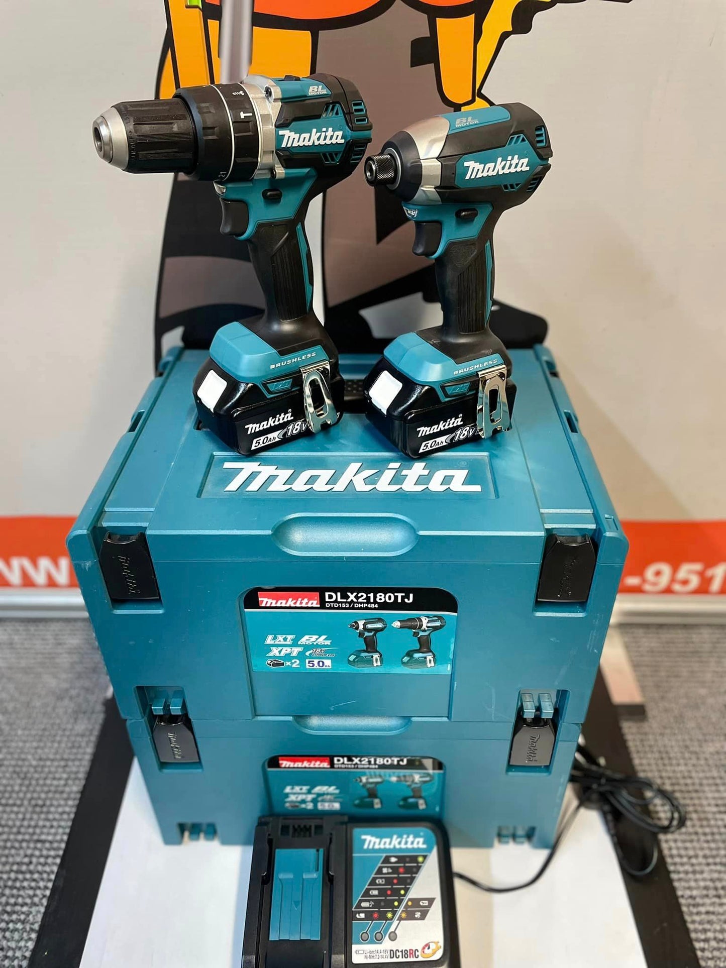 Makita 18v Impact Twin Pack Drill 2 x 5.0Ah Battery Kit