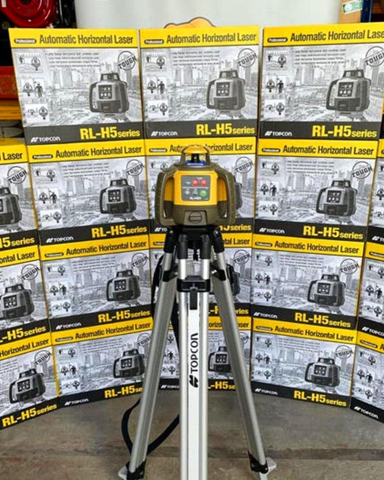 TOPCON RLH5A LEVEL LASER WITH TRIPOD AND STAFF (DIGITAL RECEIVER)