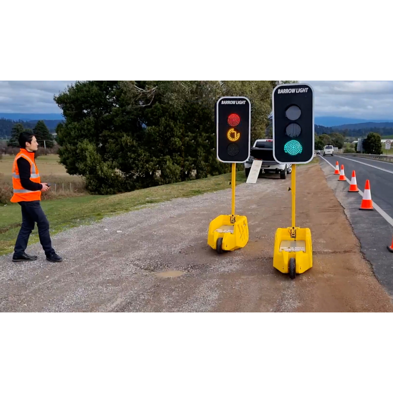 Set of 2 Tempo Temporary Traffic Lights - with Remote Control and Countdown Timer